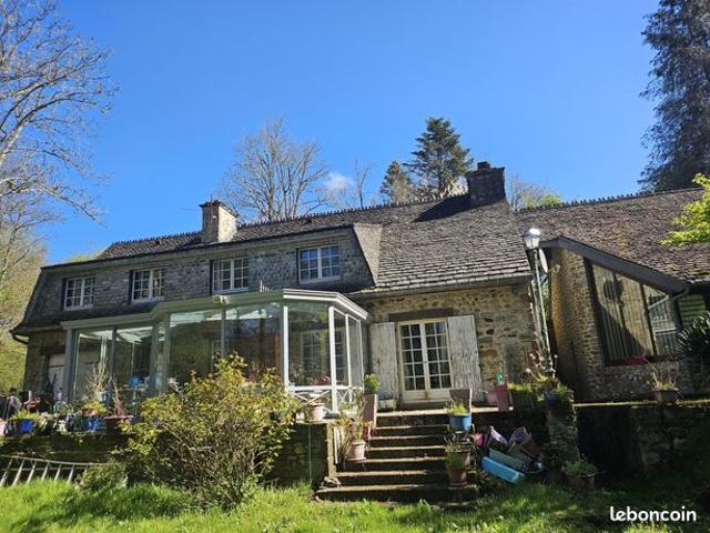 Propriété 7 pièces 160 m²