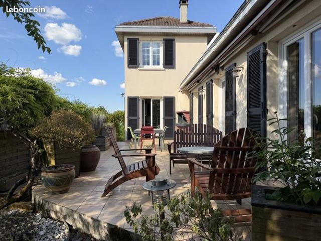 Maison 7 pièces 160 m²