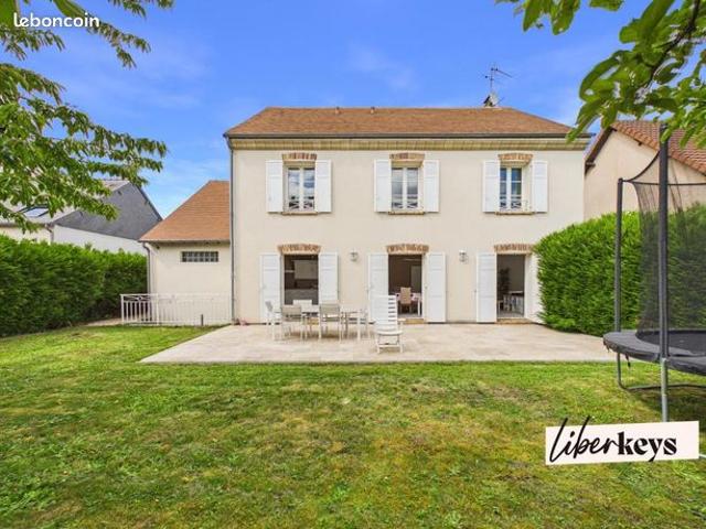 Maison 7 pièces 160 m²