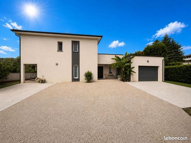Maison 7 pièces 160 m²