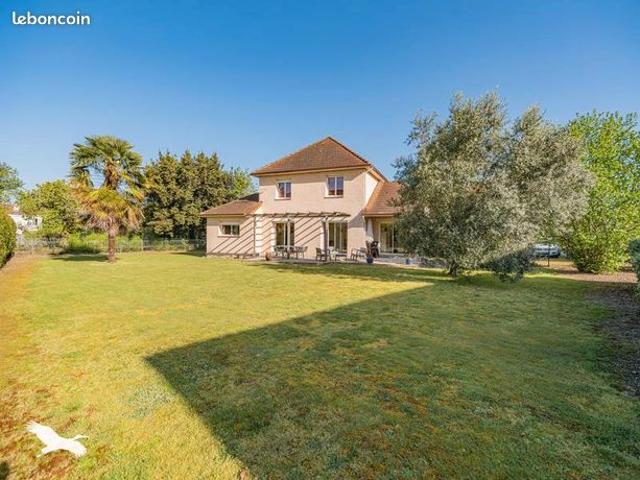 Maison 7 pièces 160 m²