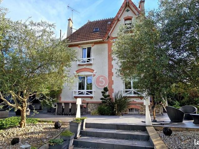 Maison 7 pièces 160 m²
