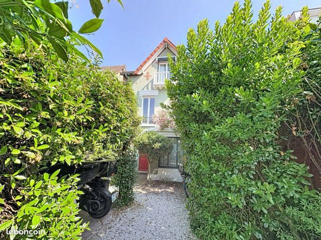 Maison 7 pièces 160 m²