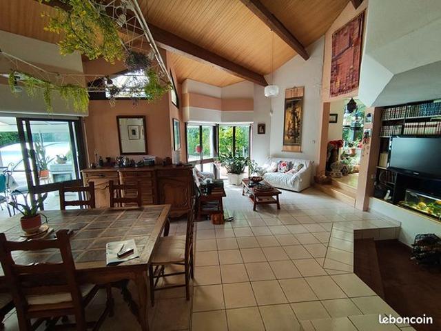 Maison 7 pièces 160 m²