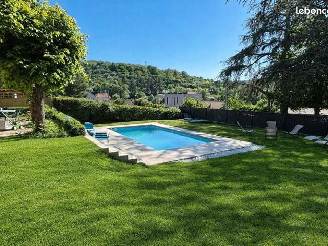 Maison 7 pièces 160 m²