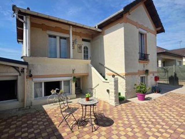 Maison 7 pièces 160 m²
