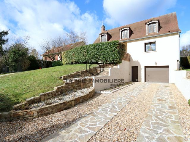 Maison 7 pièces 161 m²