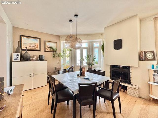Maison 7 pièces 161 m²