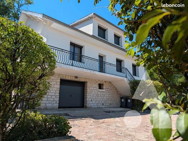 Maison 7 pièces 161 m²