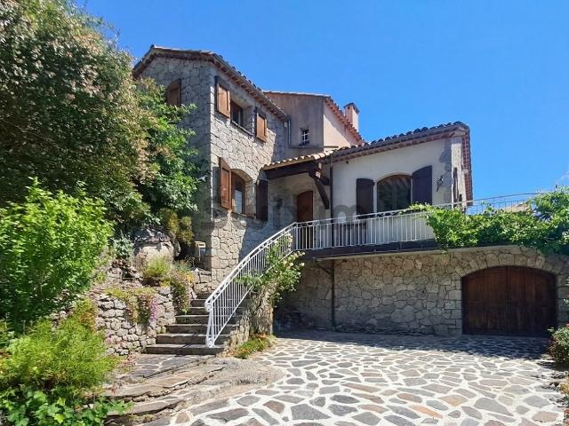 Maison 7 pièces 161 m²
