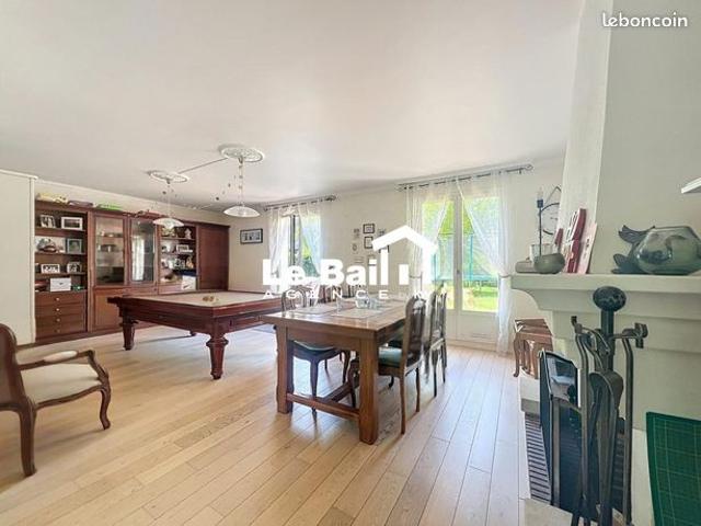 Maison 7 pièces 161 m²