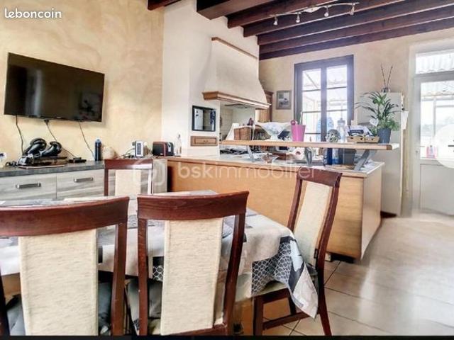 Maison 7 pièces 161 m²