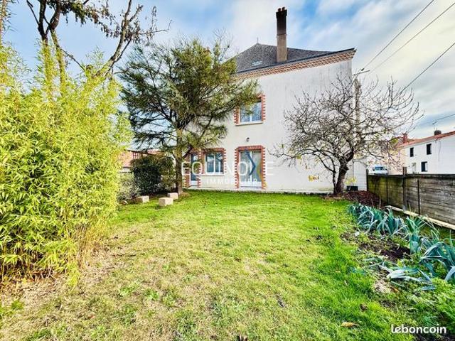 Maison 7 pièces 161 m²