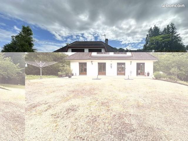 Maison 7 pièces 161 m²