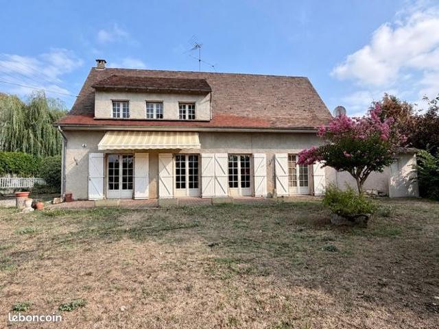 Maison 7 pièces 161 m²