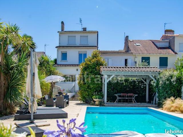 Maison 7 pièces 161 m²