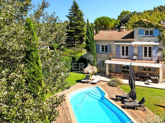 Maison 7 pièces 161 m²