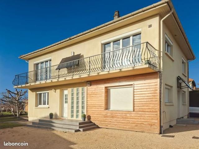 Maison 7 pièces 162 m²