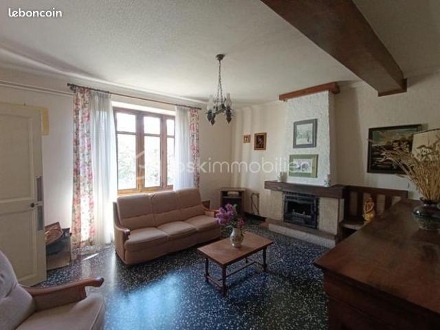 Maison 7 pièces 162 m²