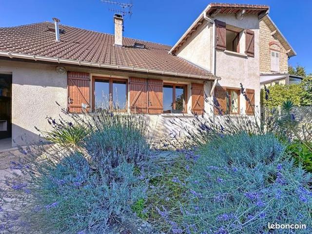 Maison 7 pièces 162 m²