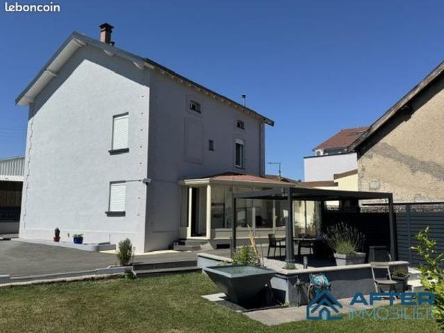 Maison 7 pièces 162 m²