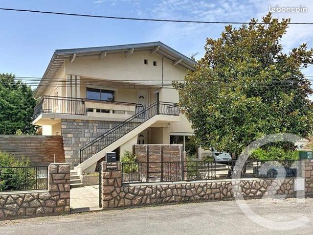 Maison 7 pièces 162 m²