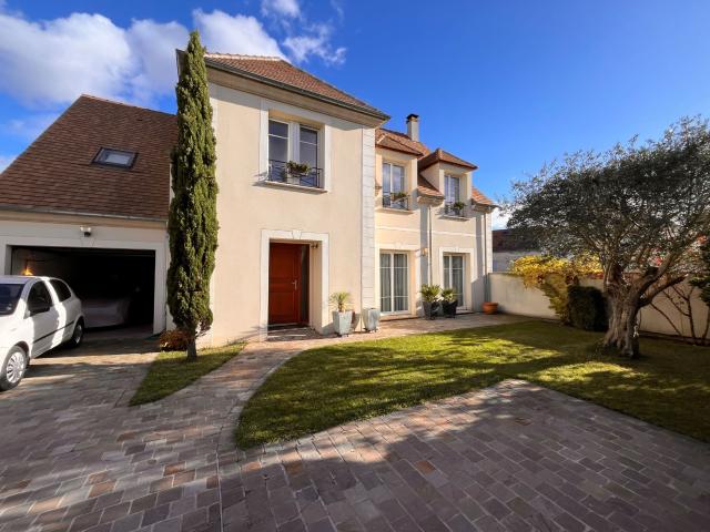 Maison 7 pièces 162 m²