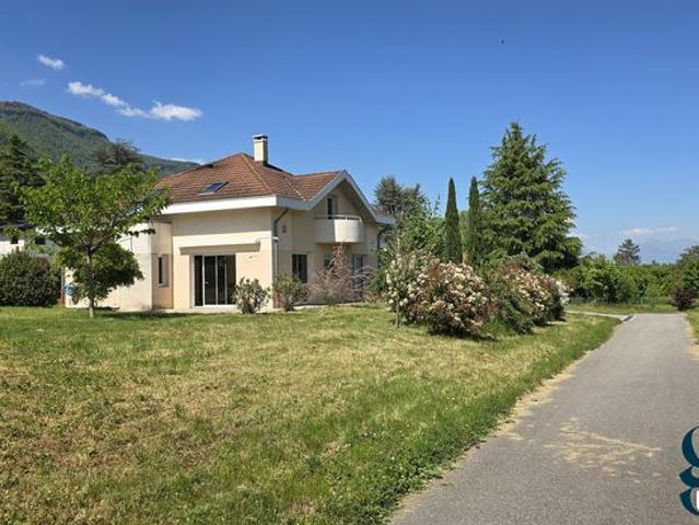 Maison 7 pièces 162 m²