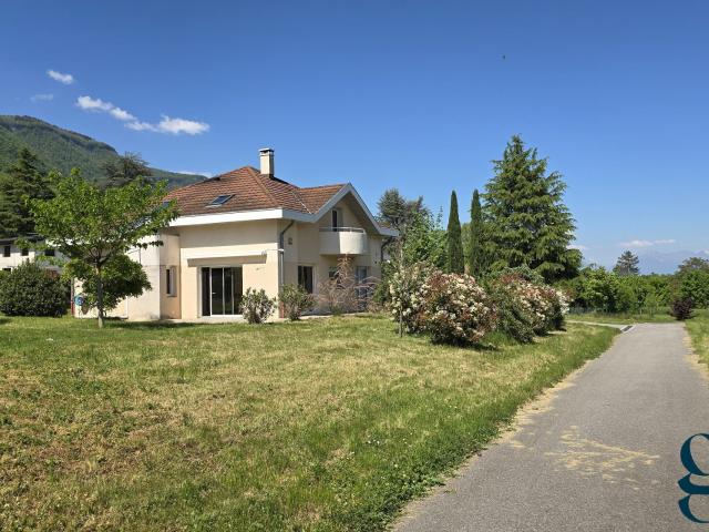 Maison 7 pièces 162 m²