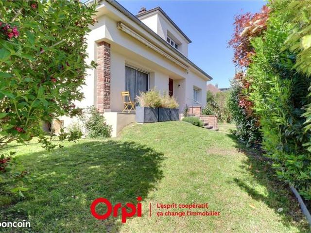 Maison 7 pièces 162 m²