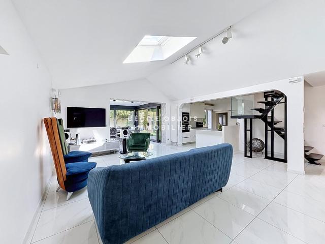 Maison 7 pièces 162 m²