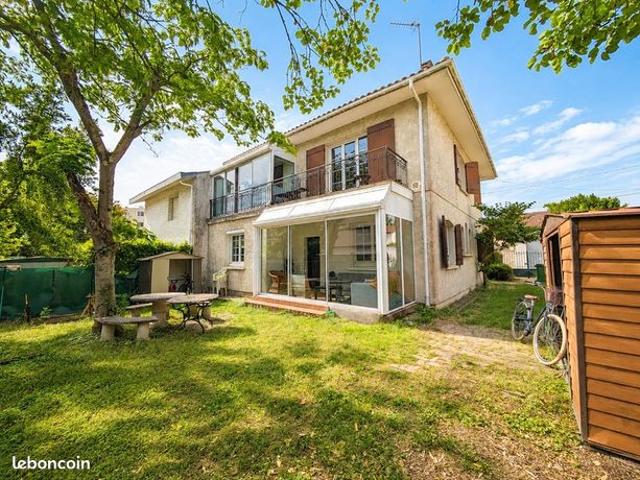 Maison 7 pièces 162 m²