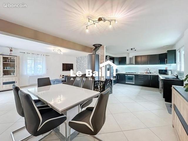 Maison 7 pièces 162 m²