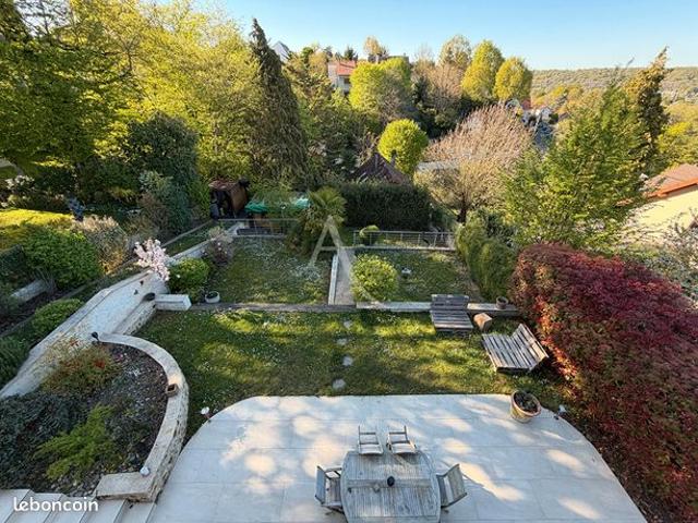 Maison 7 pièces 162 m²