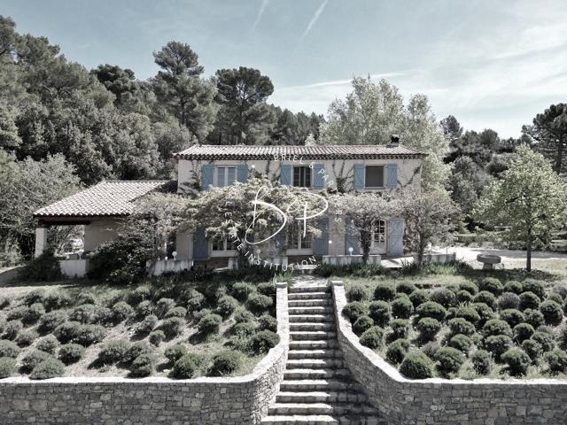 Maison 7 pièces 162 m²
