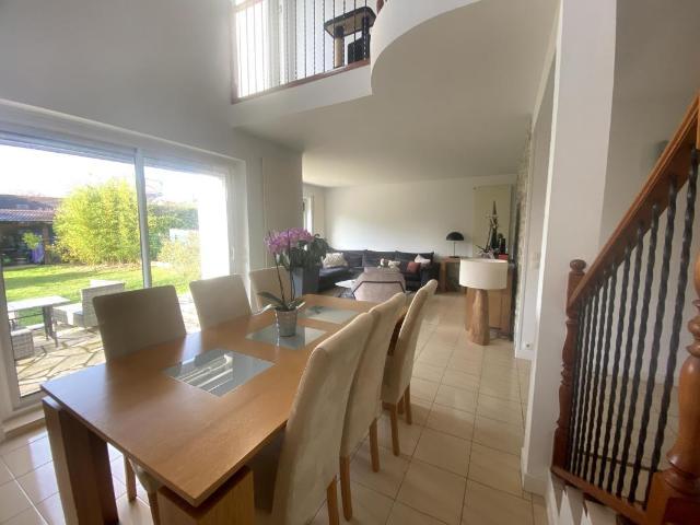 Maison 7 pièces 162 m²