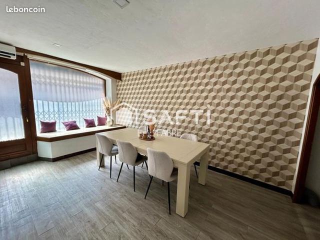 Maison 7 pièces 162 m²