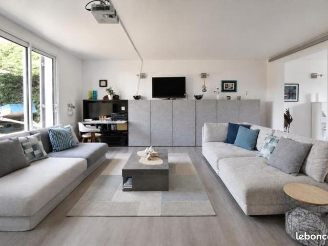 Maison 7 pièces 163 m²