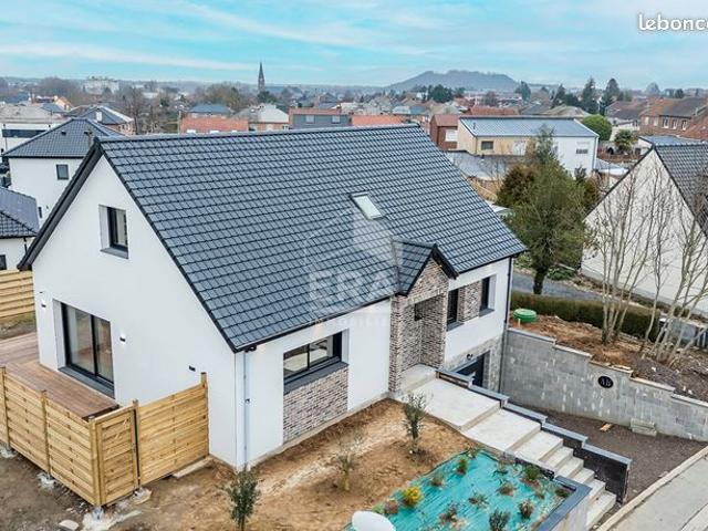 Maison 7 pièces 163 m²