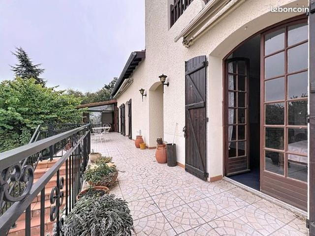 Maison 7 pièces 163 m²