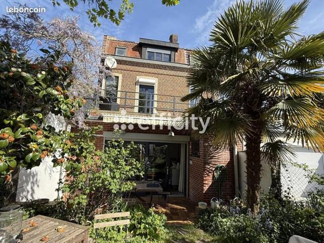 Maison 7 pièces 163 m²