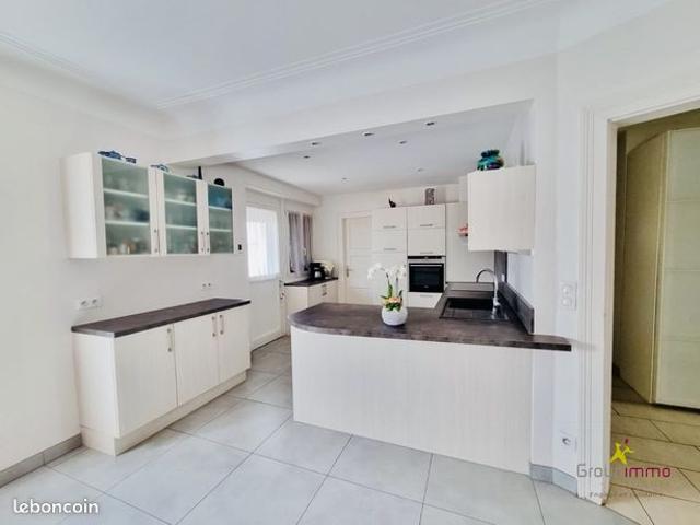 Maison 7 pièces 163 m²