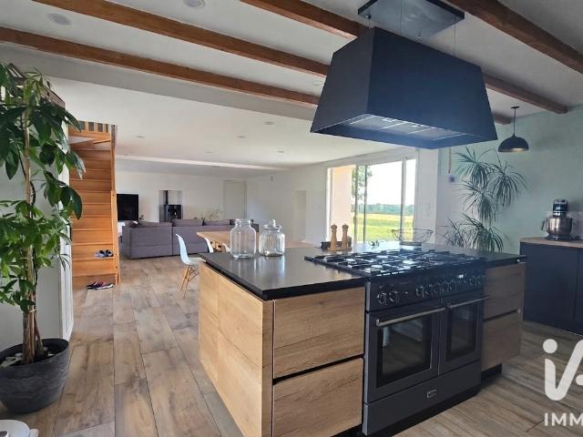 Maison 7 pièces 174 m²
