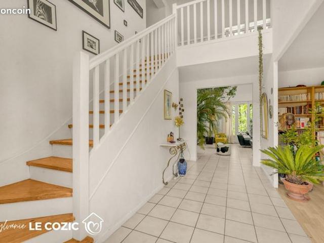 Maison 7 pièces 174 m²