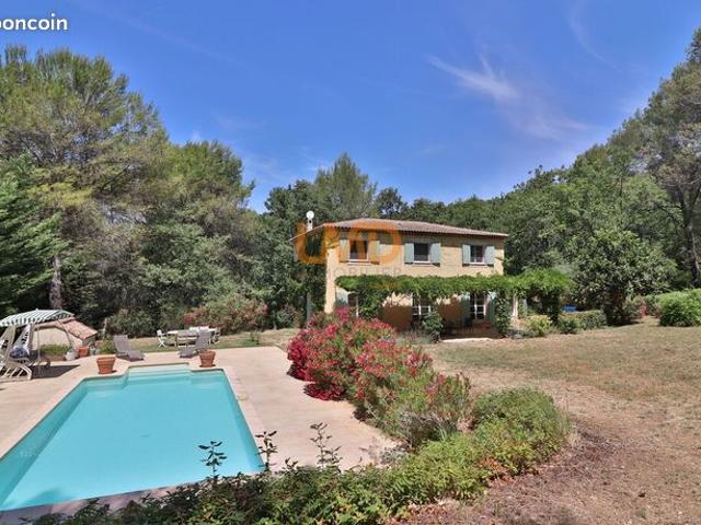 Maison 7 pièces 174 m²