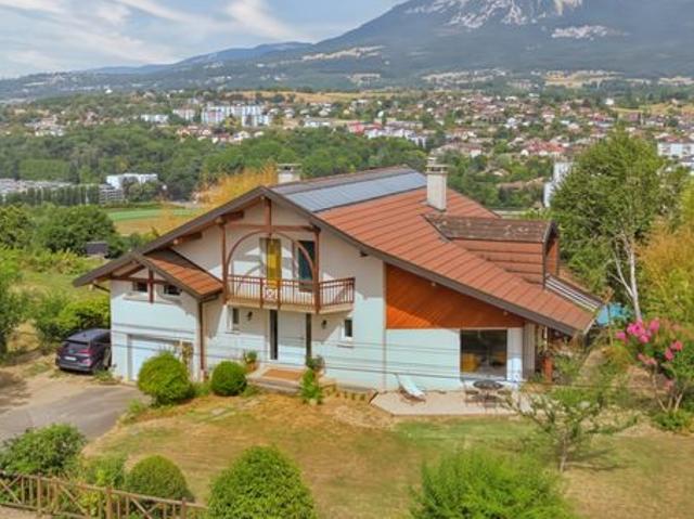 Maison 7 pièces 174 m²