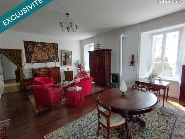 Maison 7 pièces 174 m²