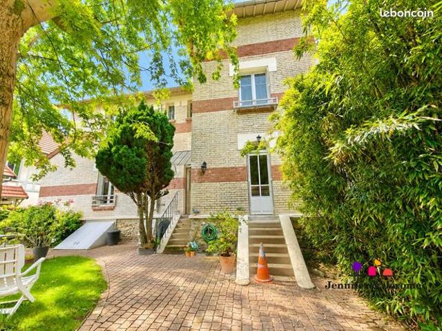 Maison 7 pièces 174 m²