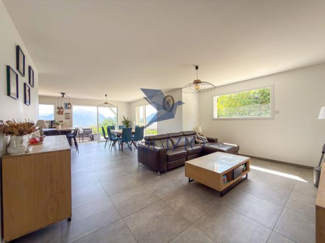 Maison 7 pièces 174 m²