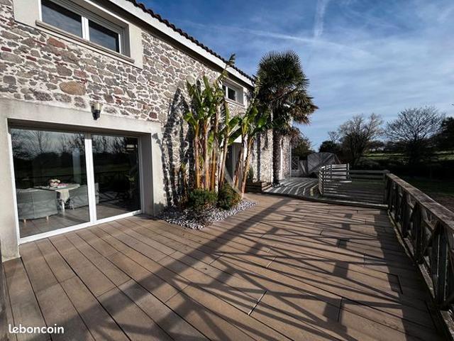 Maison 7 pièces 174 m²